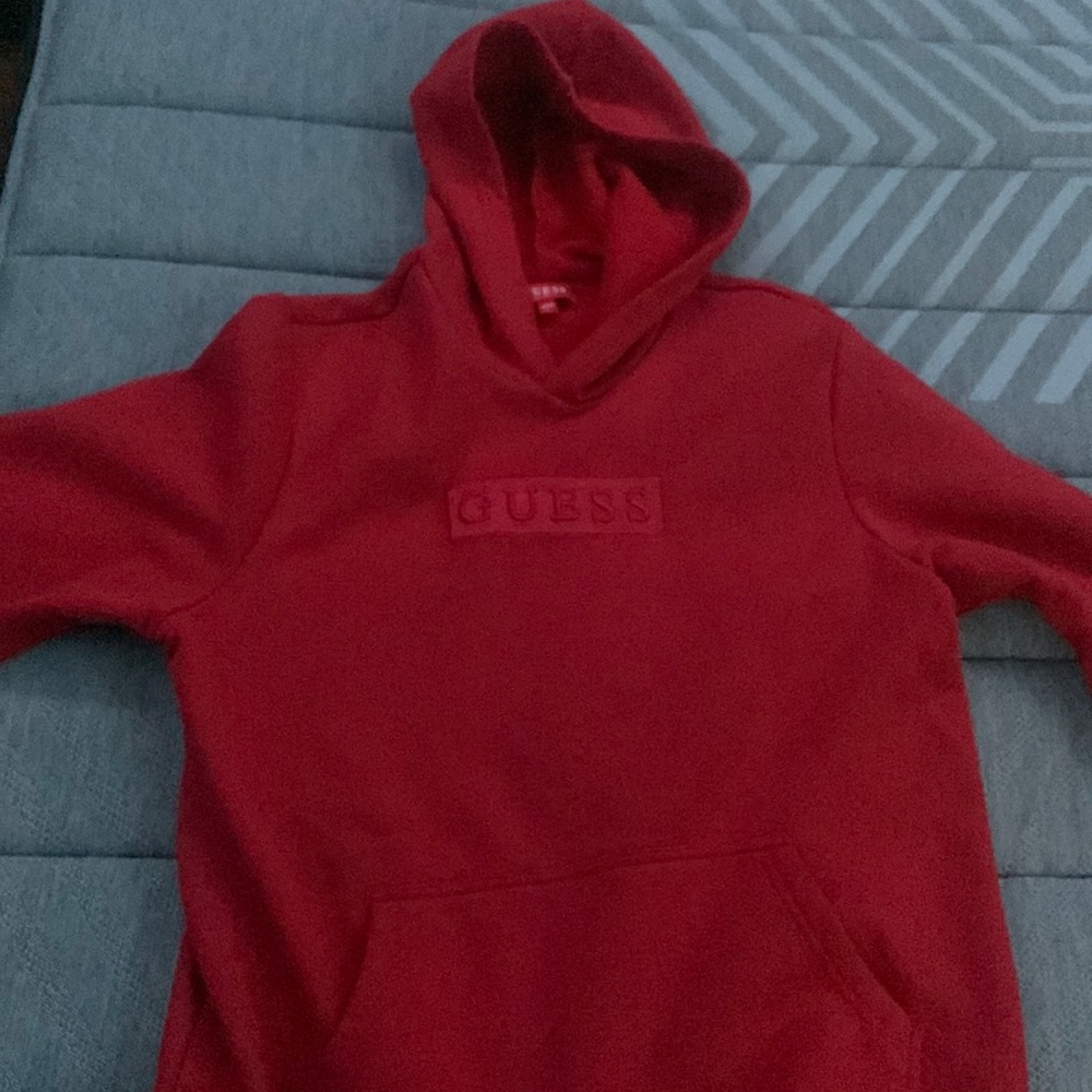 Guess sweater red L untouched never worn it